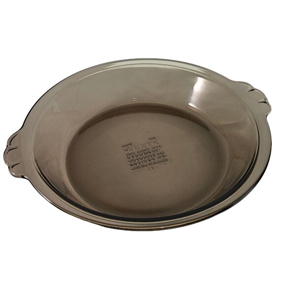 Vintage Pyrex Fireside Pie Plate 18cm Amber Glass #207 scalloped handles 1pint - Picture 1 of 14